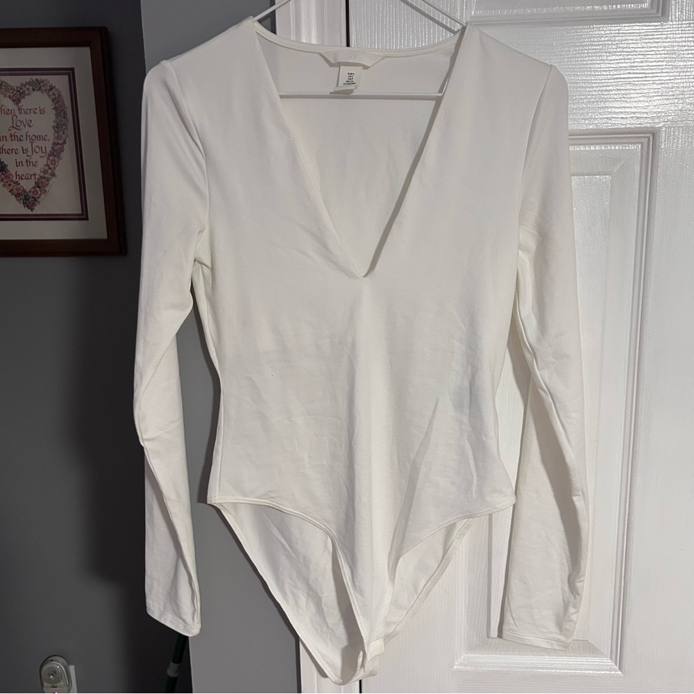 Elegant White Long Sleeve Bodysuit